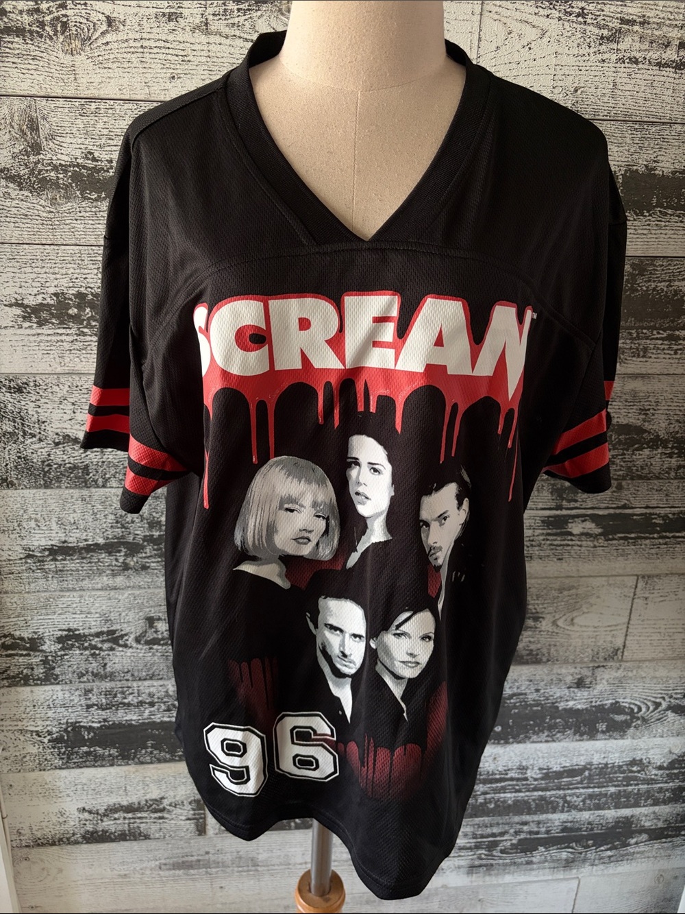 NWOT Scream Graphic women’s Jersey Tee in Black and Red